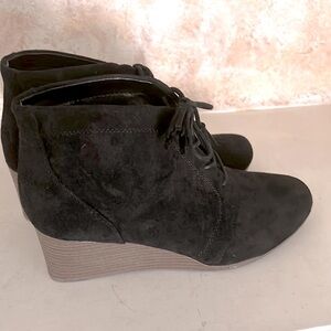 Dr Scholl’s Wedge Ankle Boot Size 7.5 Black Leather Lace